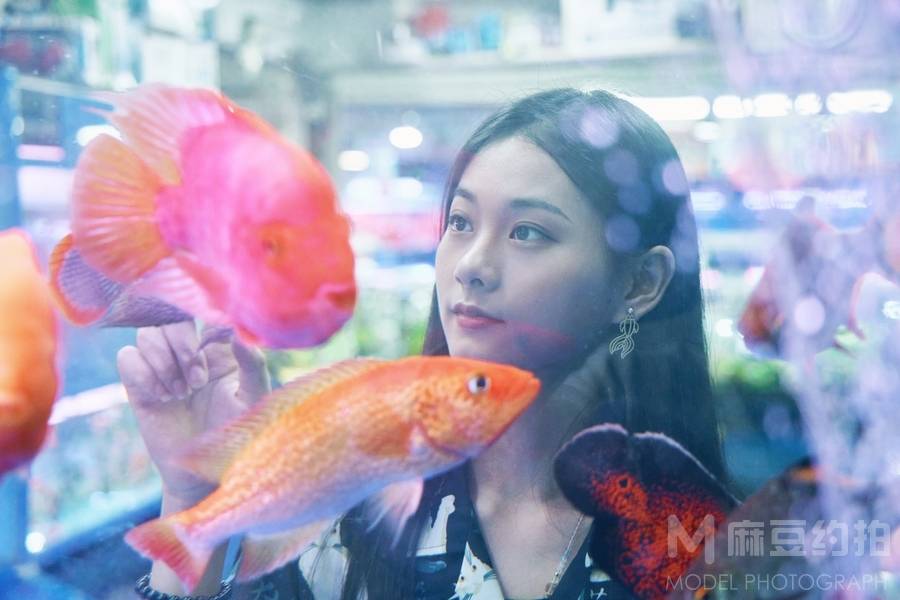 情绪模特