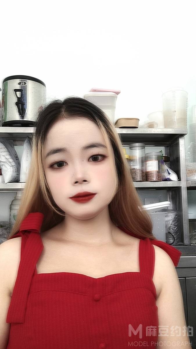 妆容模特