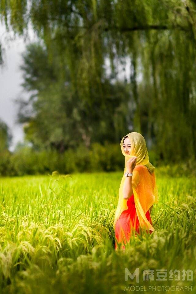 情绪模特