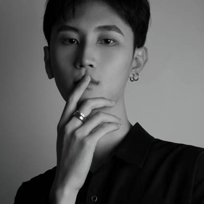 黑白模特