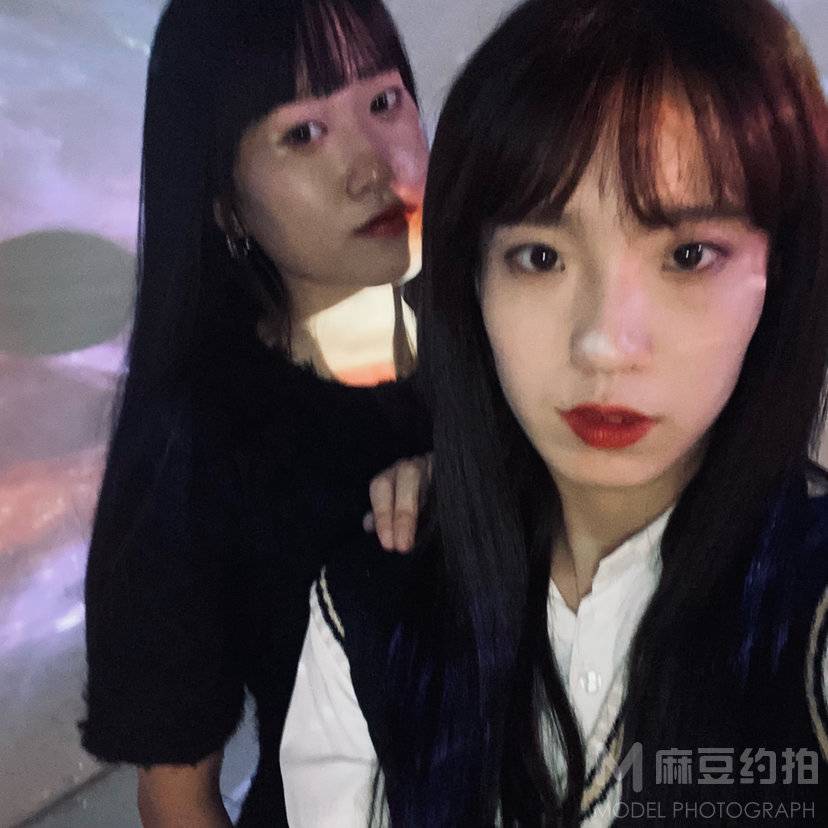 情绪模特