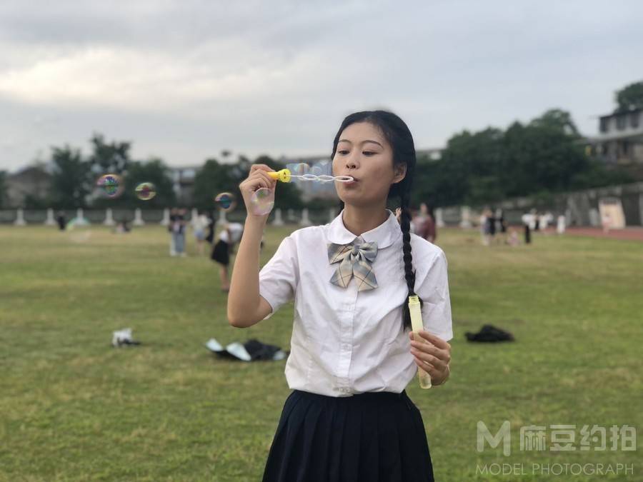 校园模特