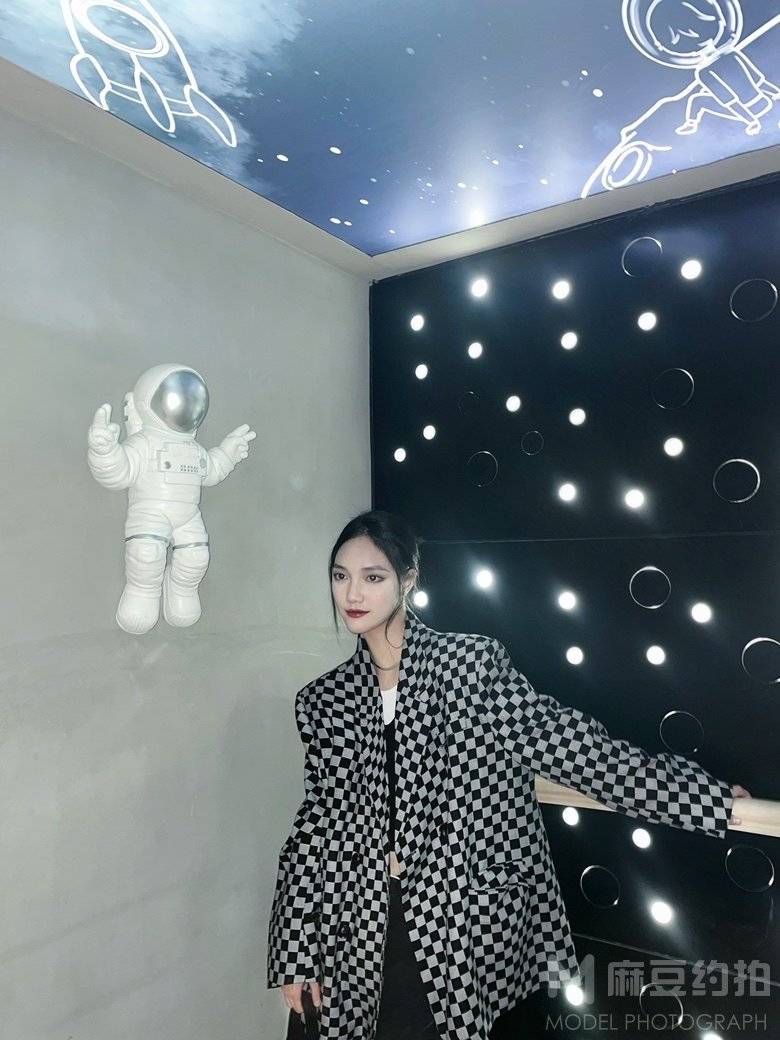 夜景模特