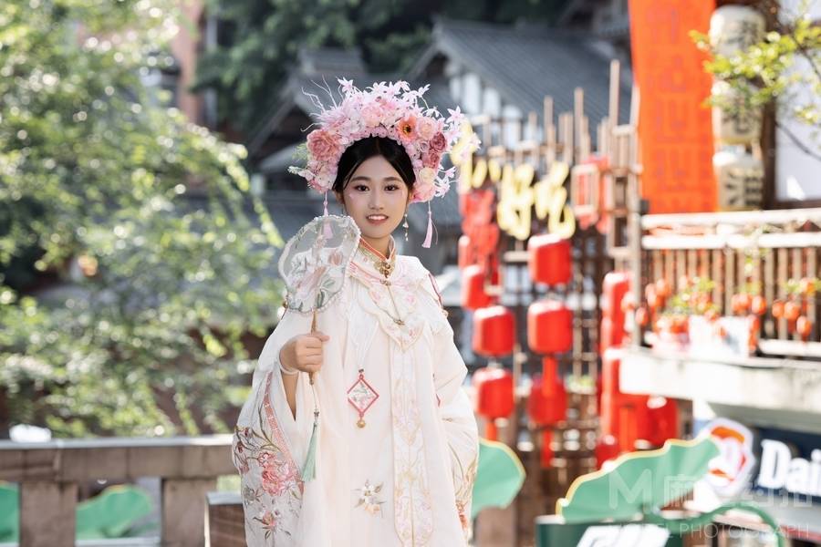 汉服模特