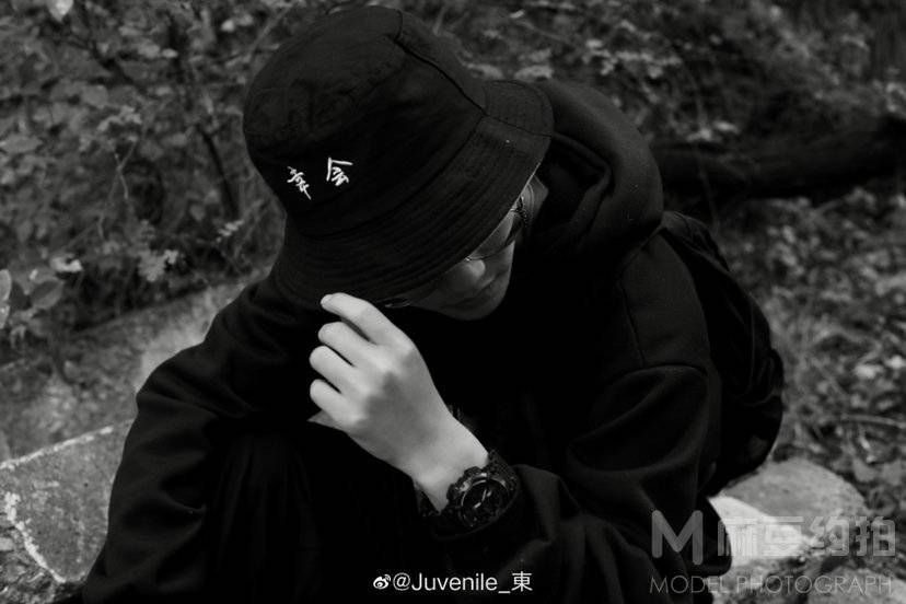 黑白模特