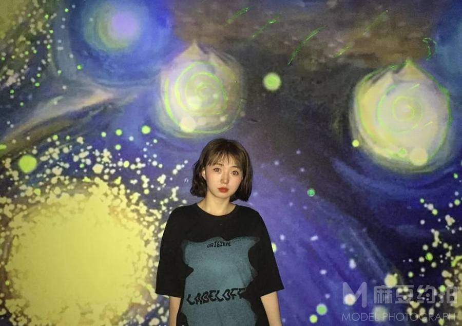 校园模特