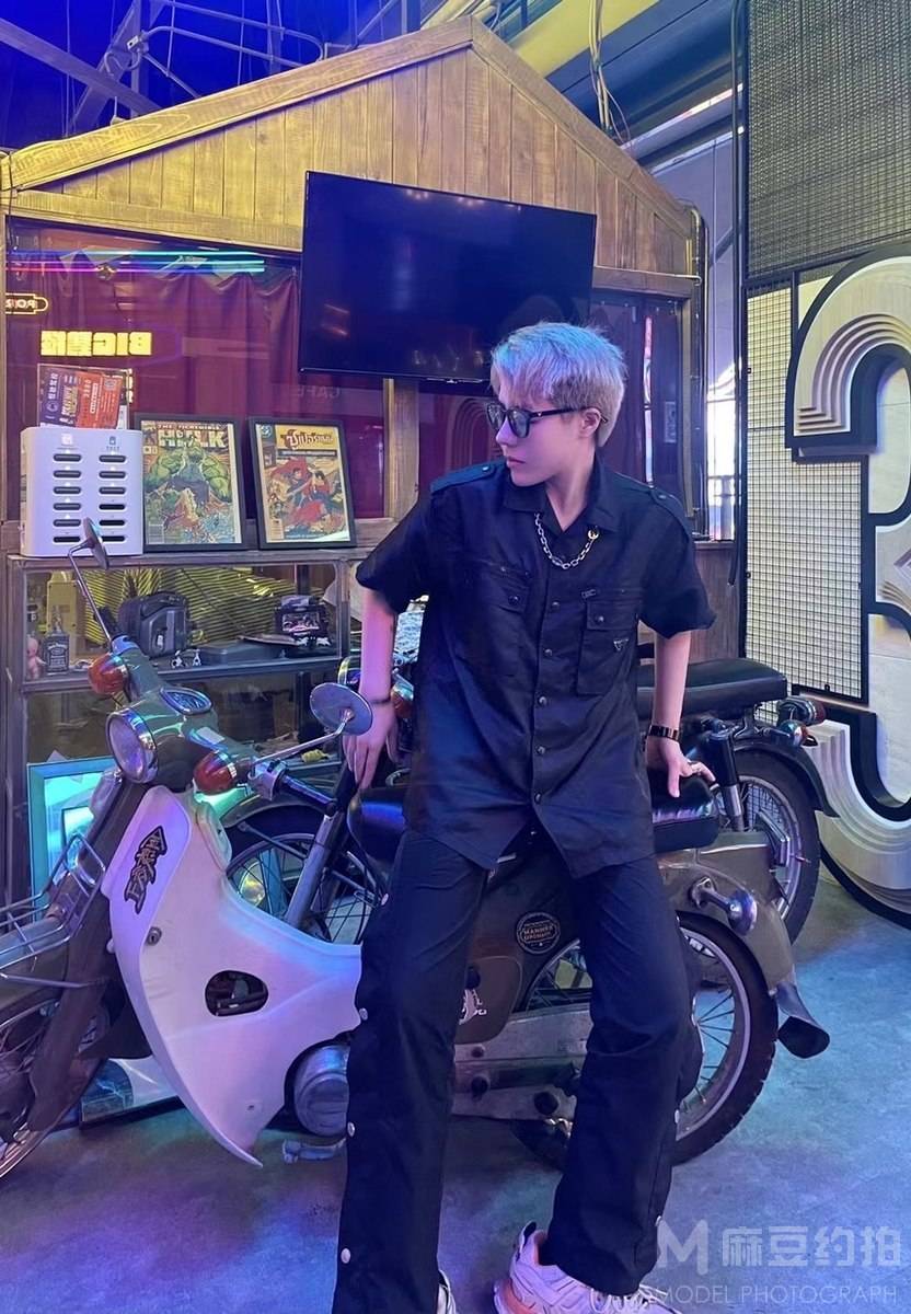 暗黑模特