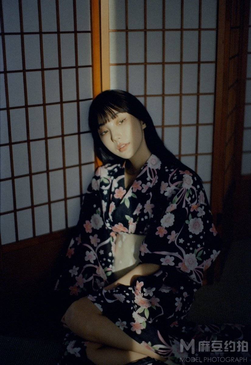 胶片模特