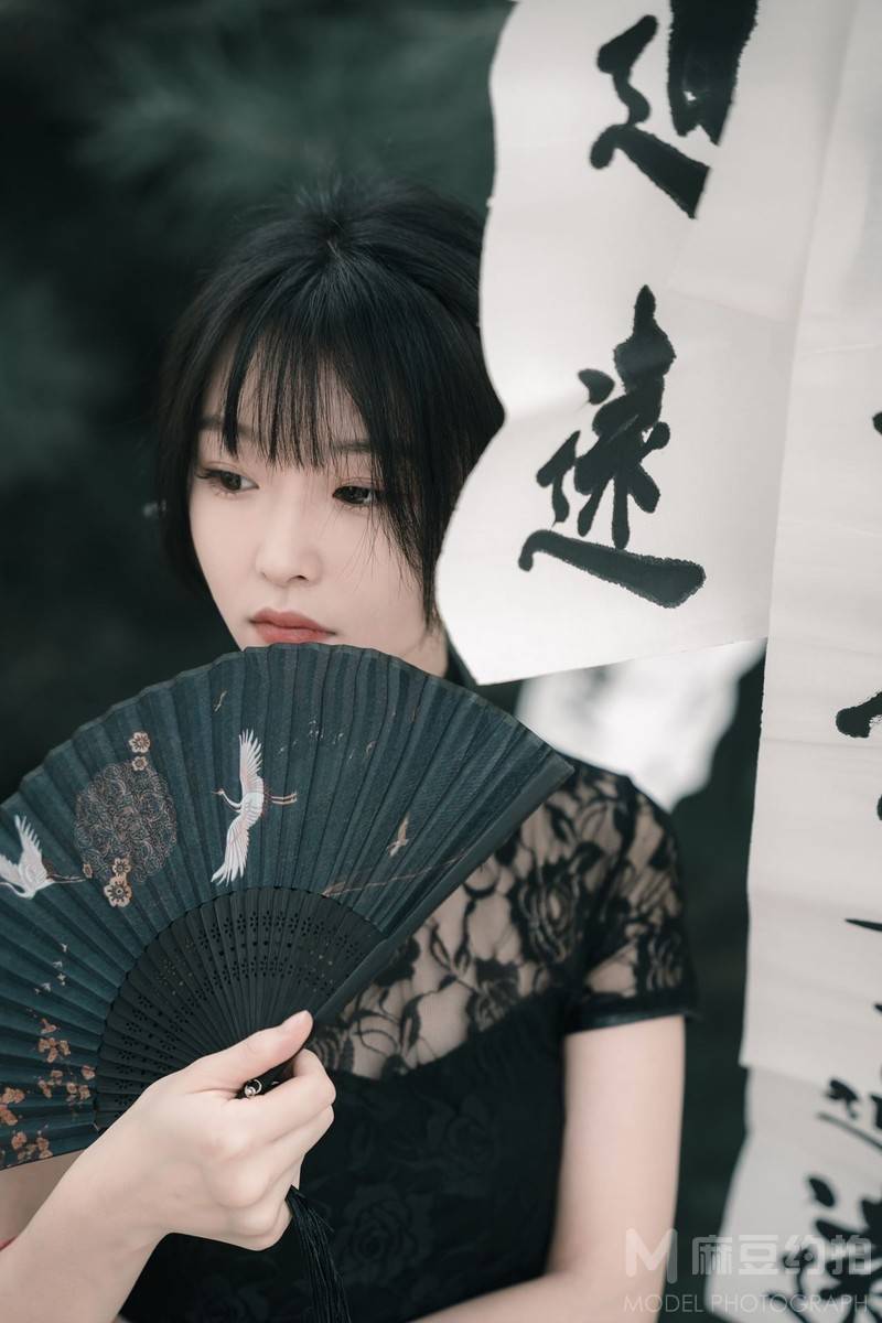 情绪模特