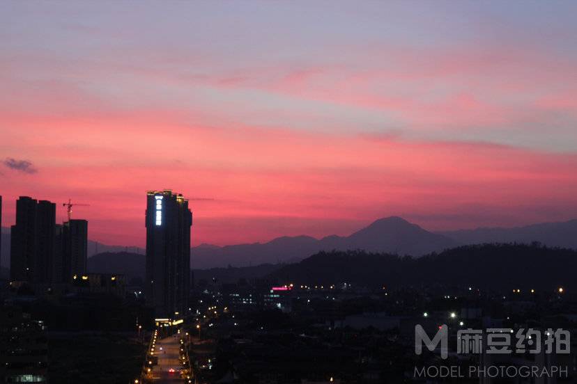 夜景模特