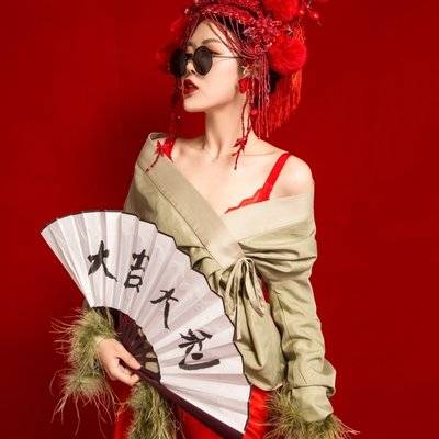情绪模特