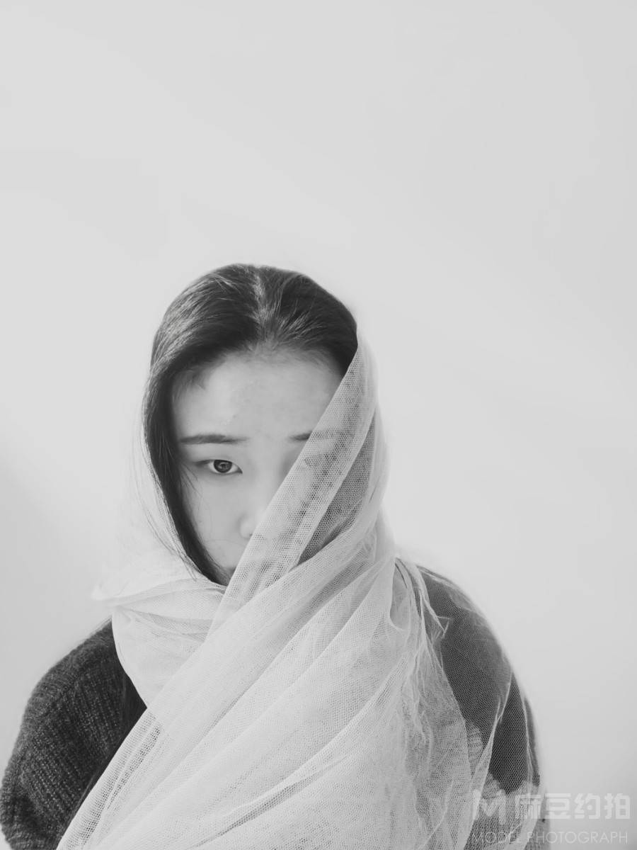 黑白模特