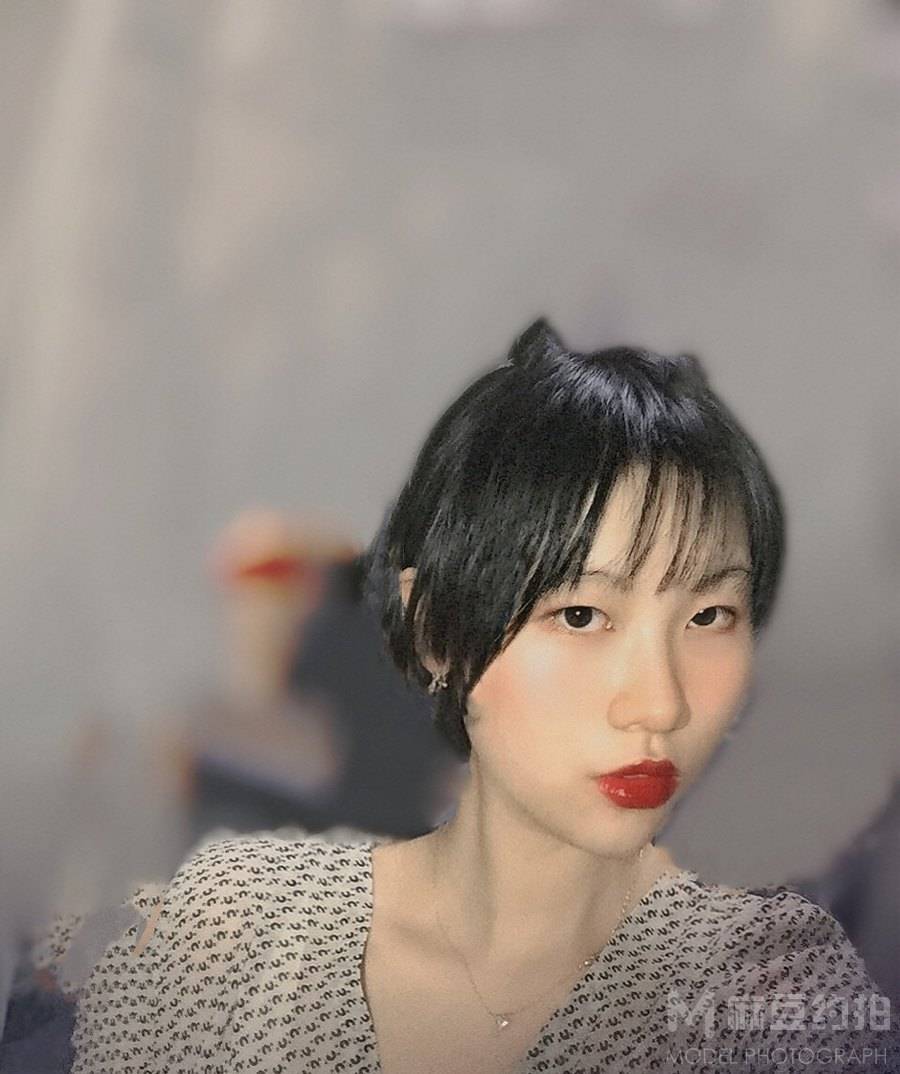 妆容模特