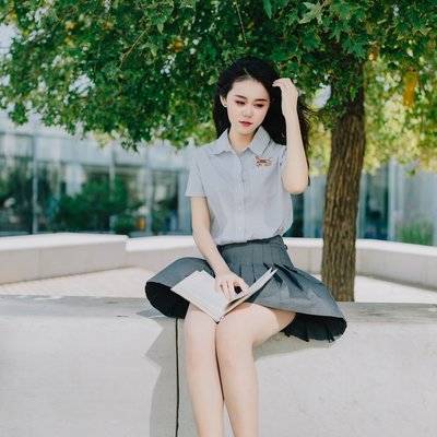 校园模特