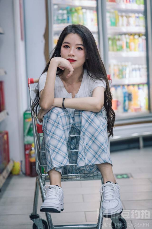 校园模特