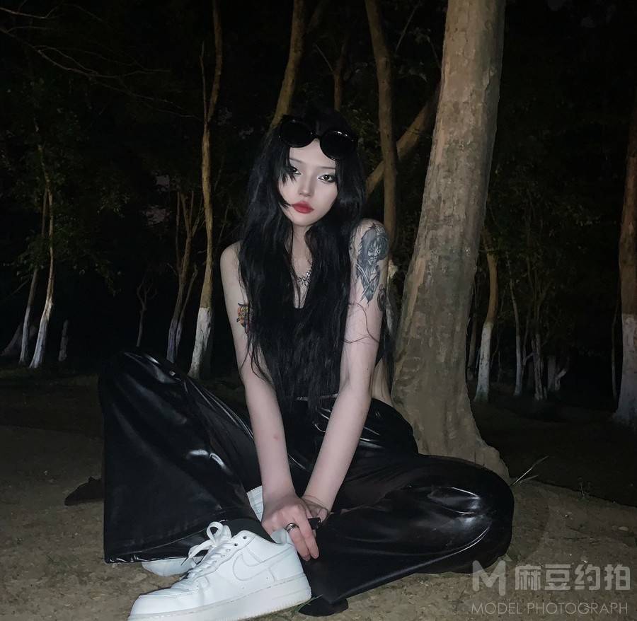 暗黑模特