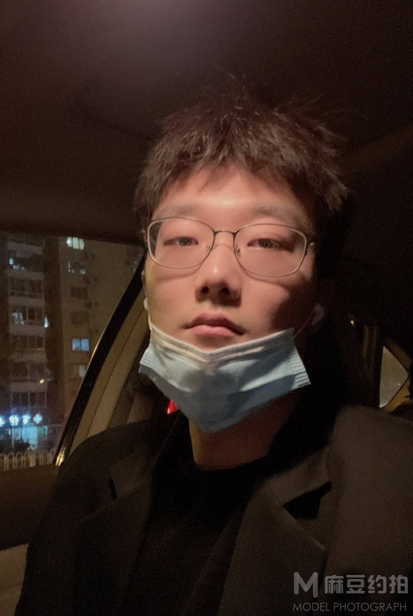 黑白模特