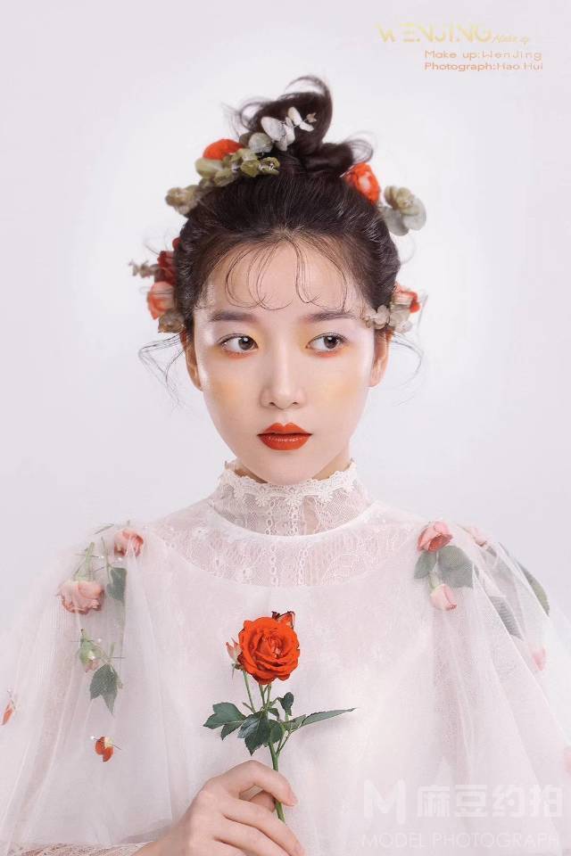 妆容模特
