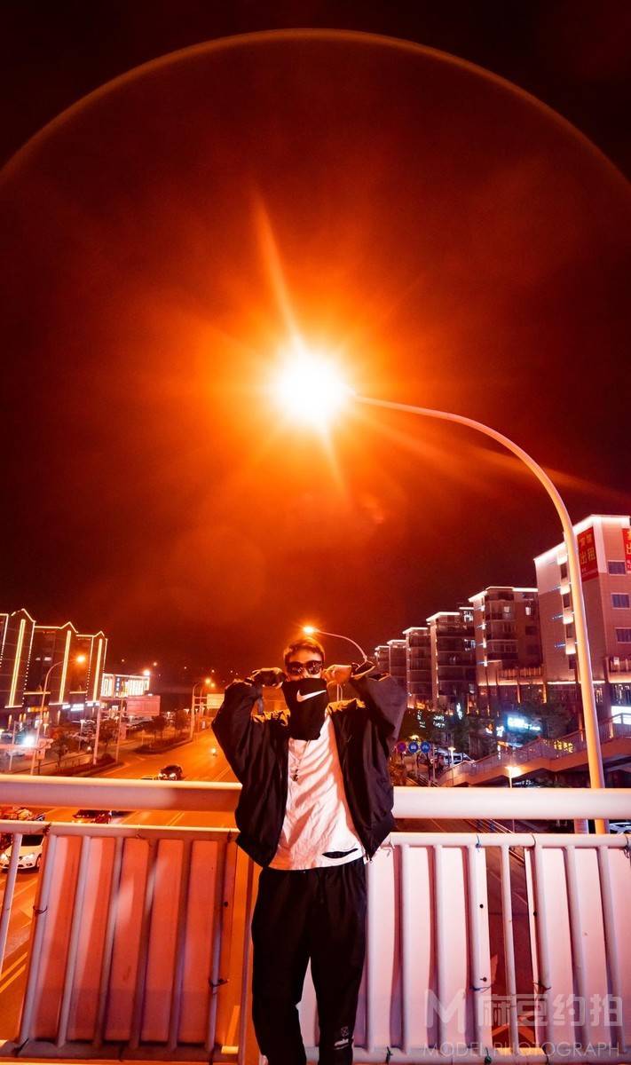 夜景模特