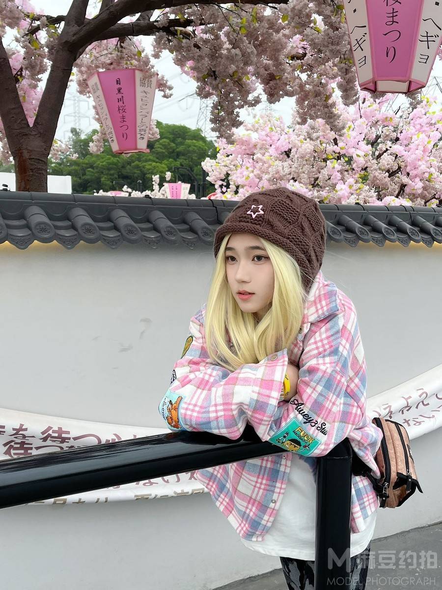 校园模特