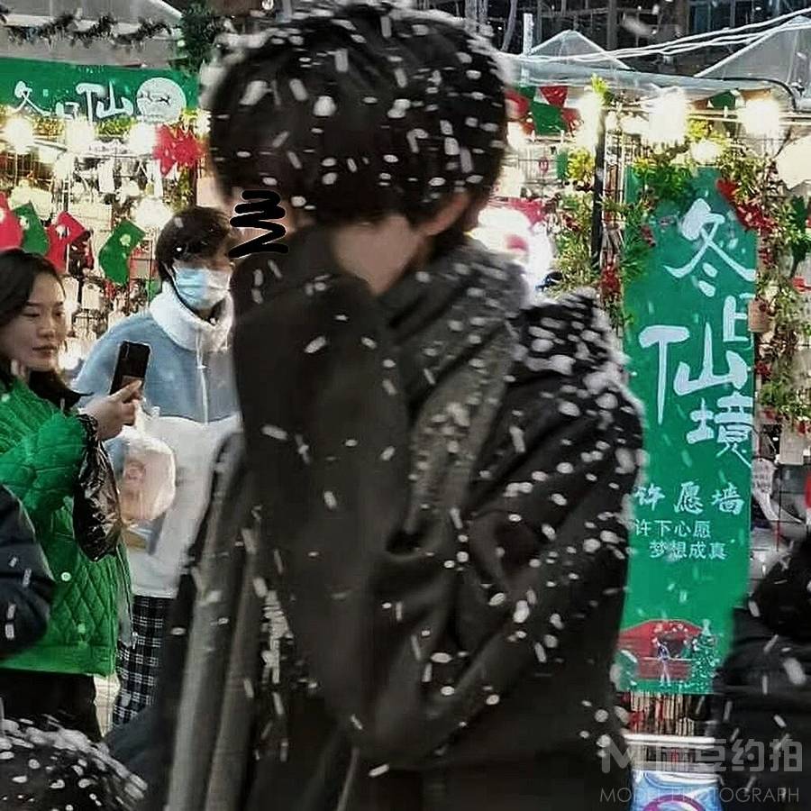 校园模特