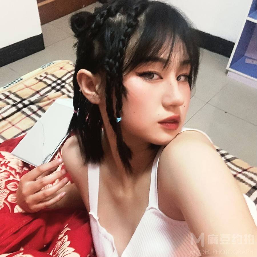 胶片模特