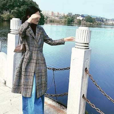 黑白模特