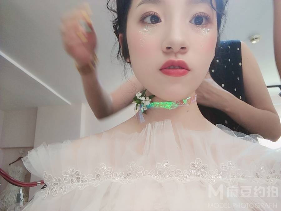妆容模特