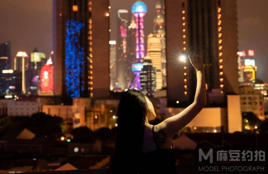 夜景模特