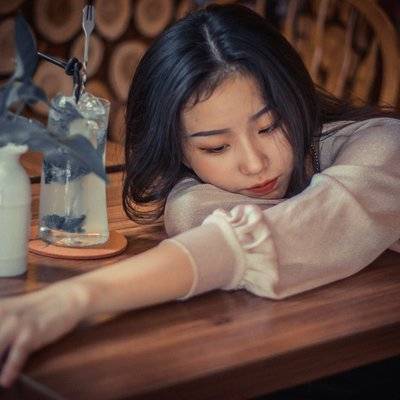 情绪模特