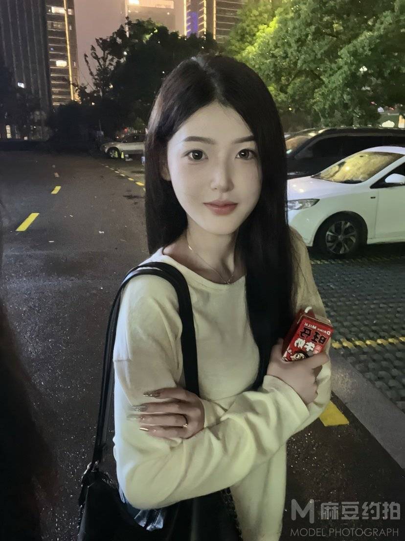 宝丽来模特