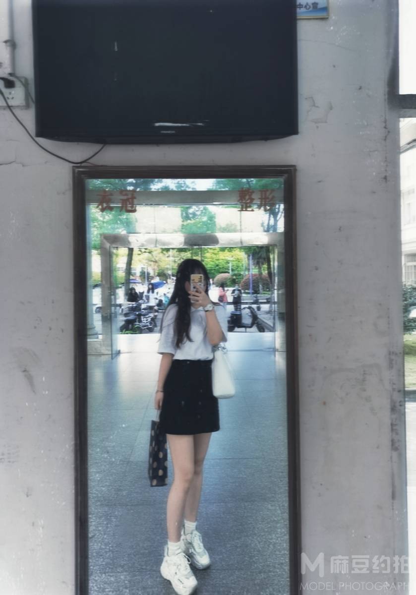 校园模特
