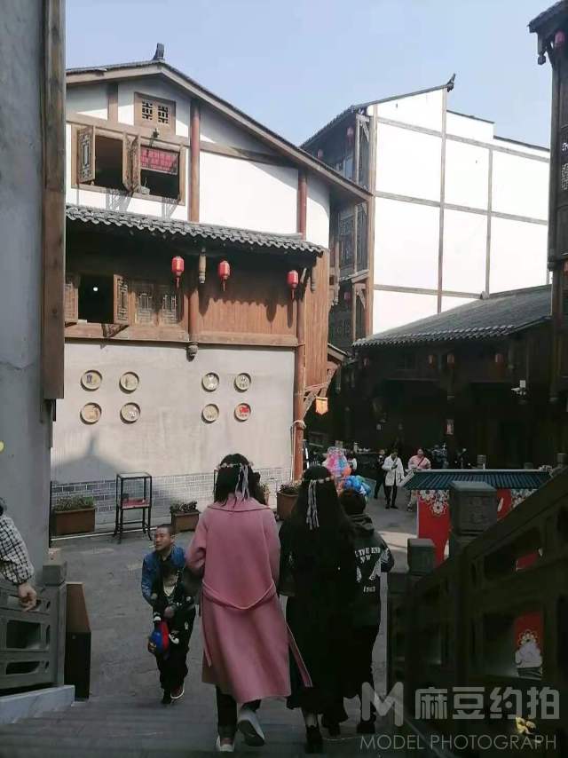 校园模特