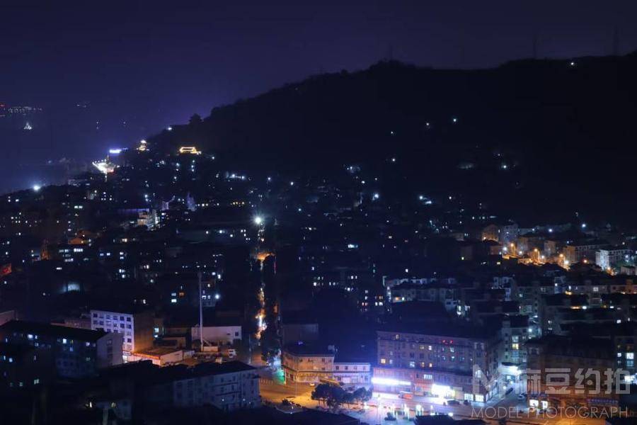 夜景模特