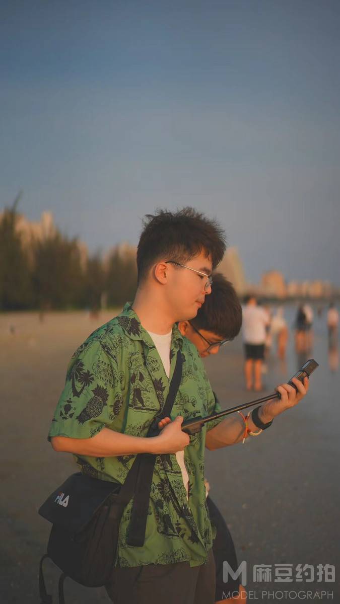 情绪模特