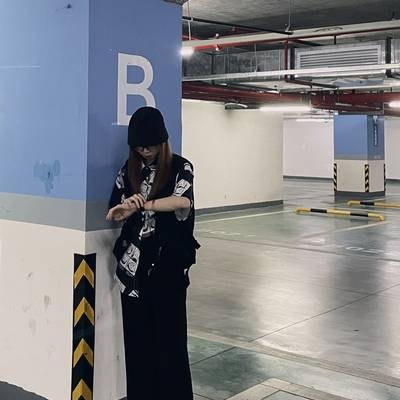 黑白模特