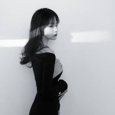 黑白模特