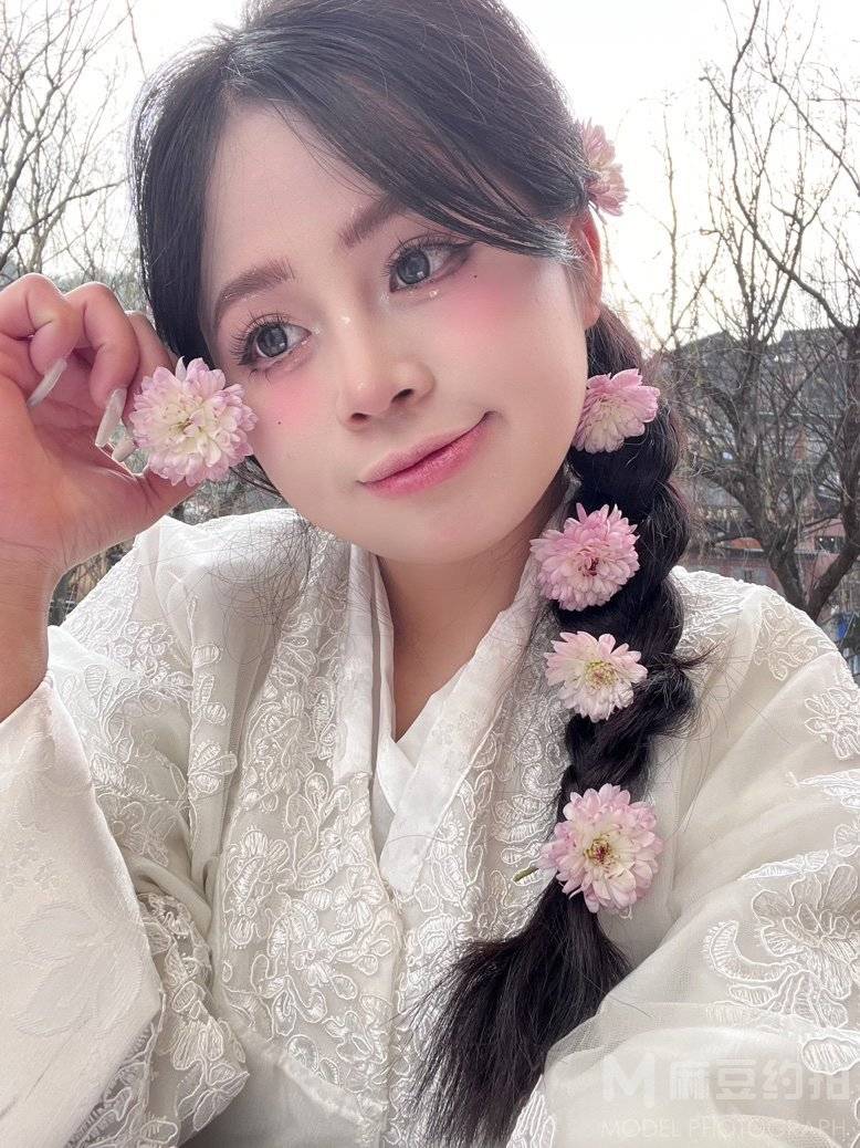 清新模特