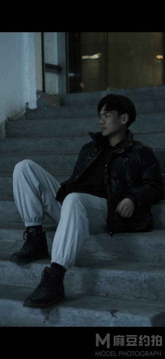 黑白模特