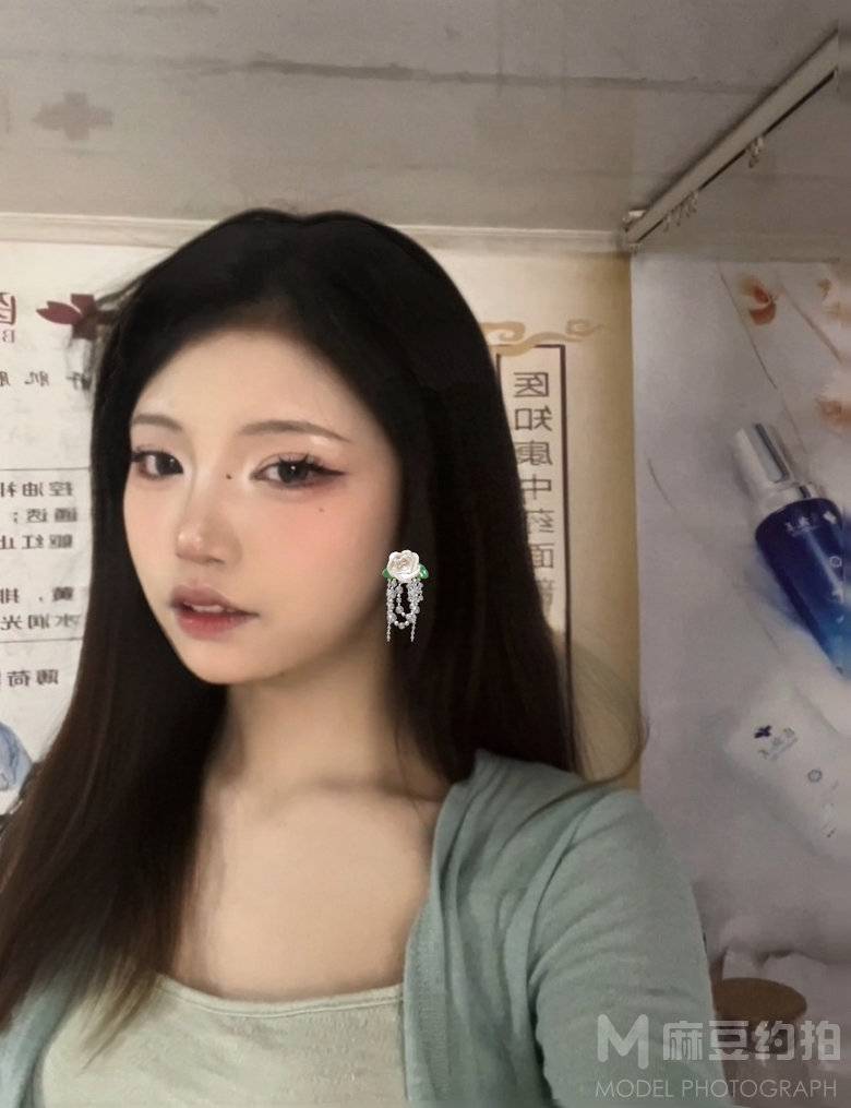 妆容模特