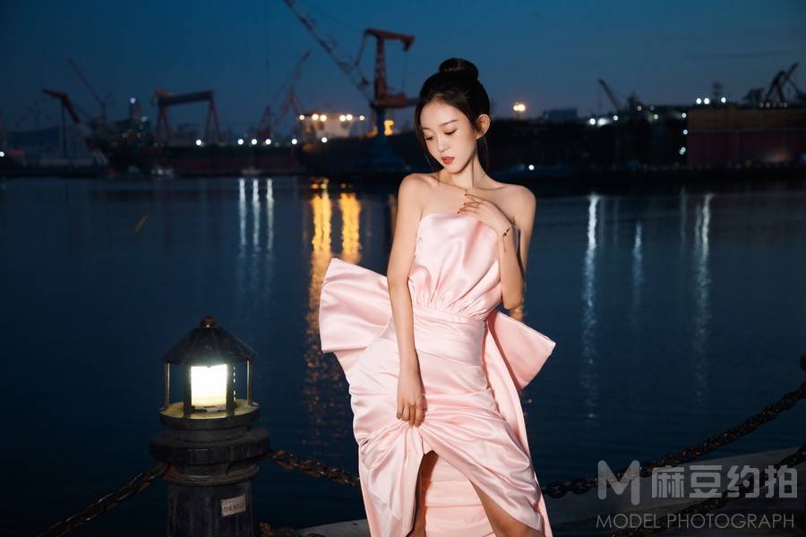 夜景模特
