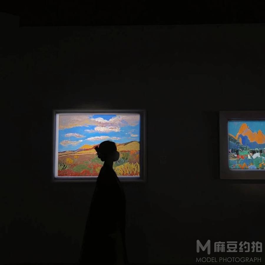 情绪模特