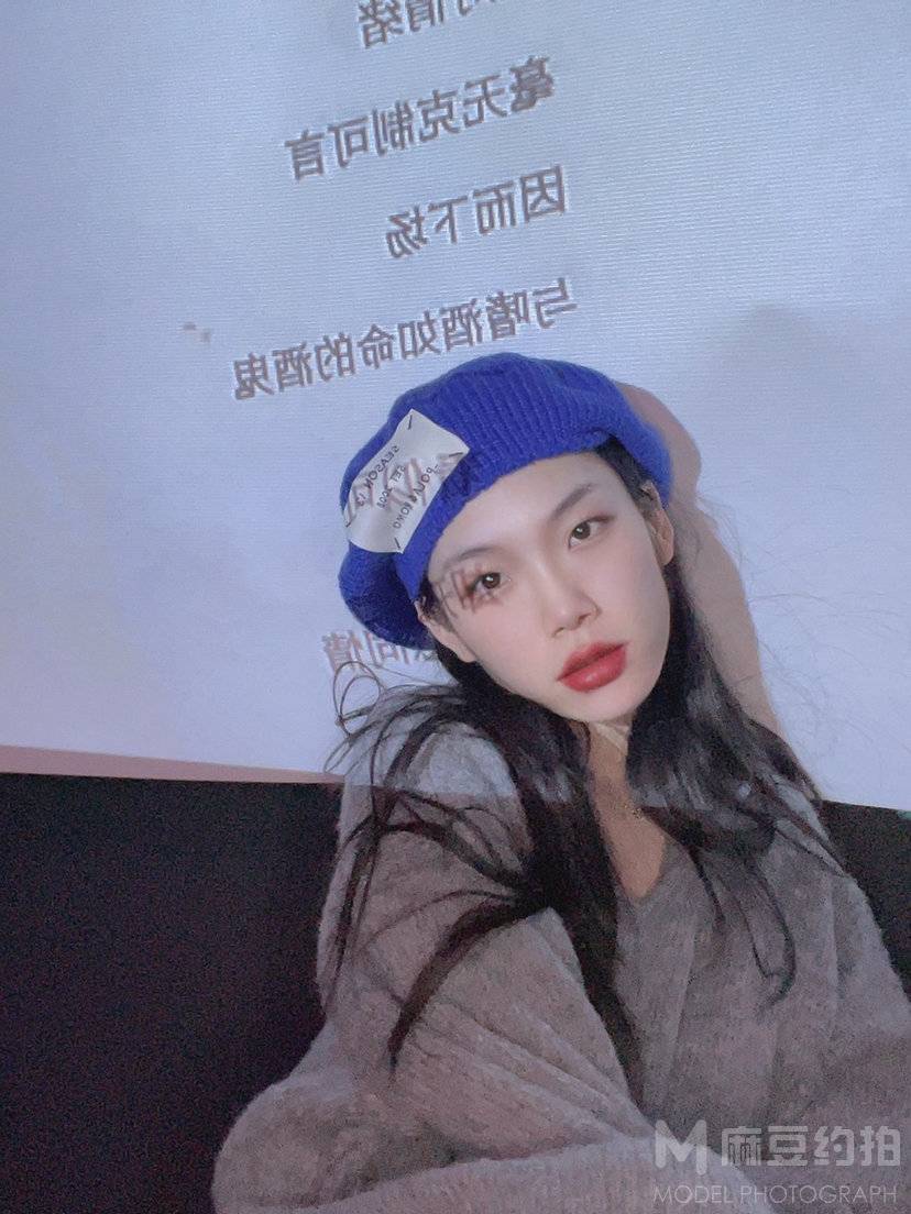 黑白模特