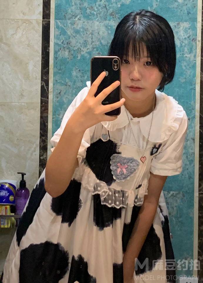 校园模特