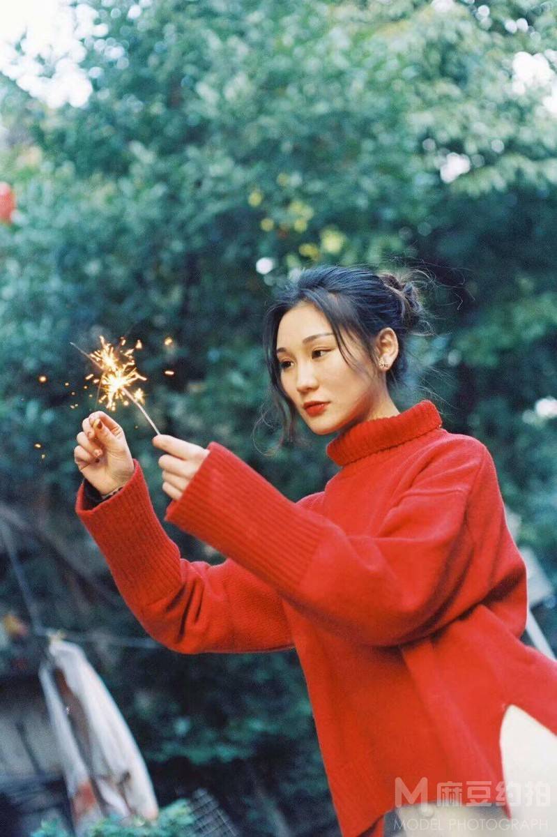 情绪模特