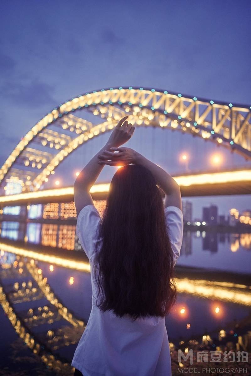 夜景模特