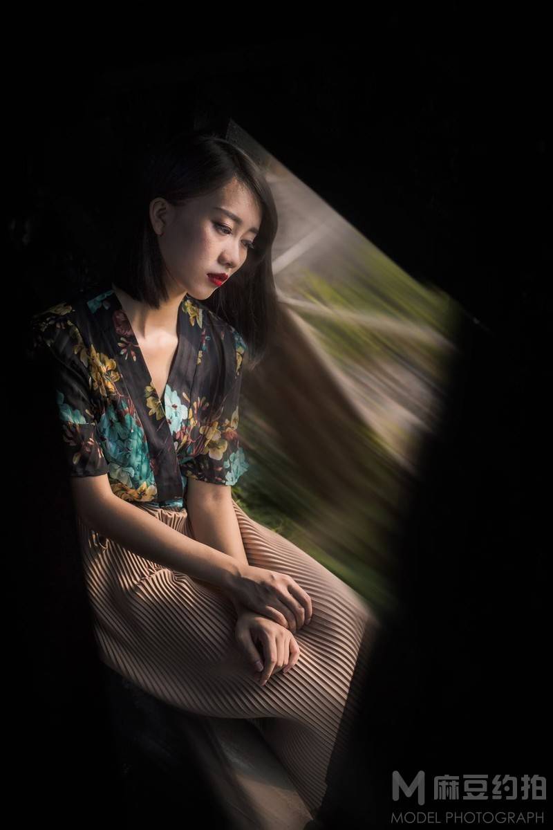 情绪模特