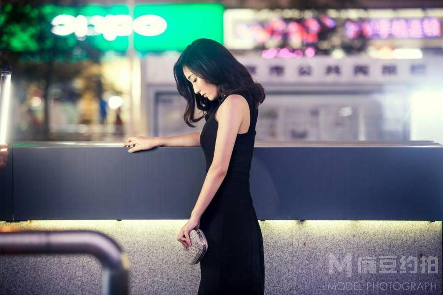 夜景模特