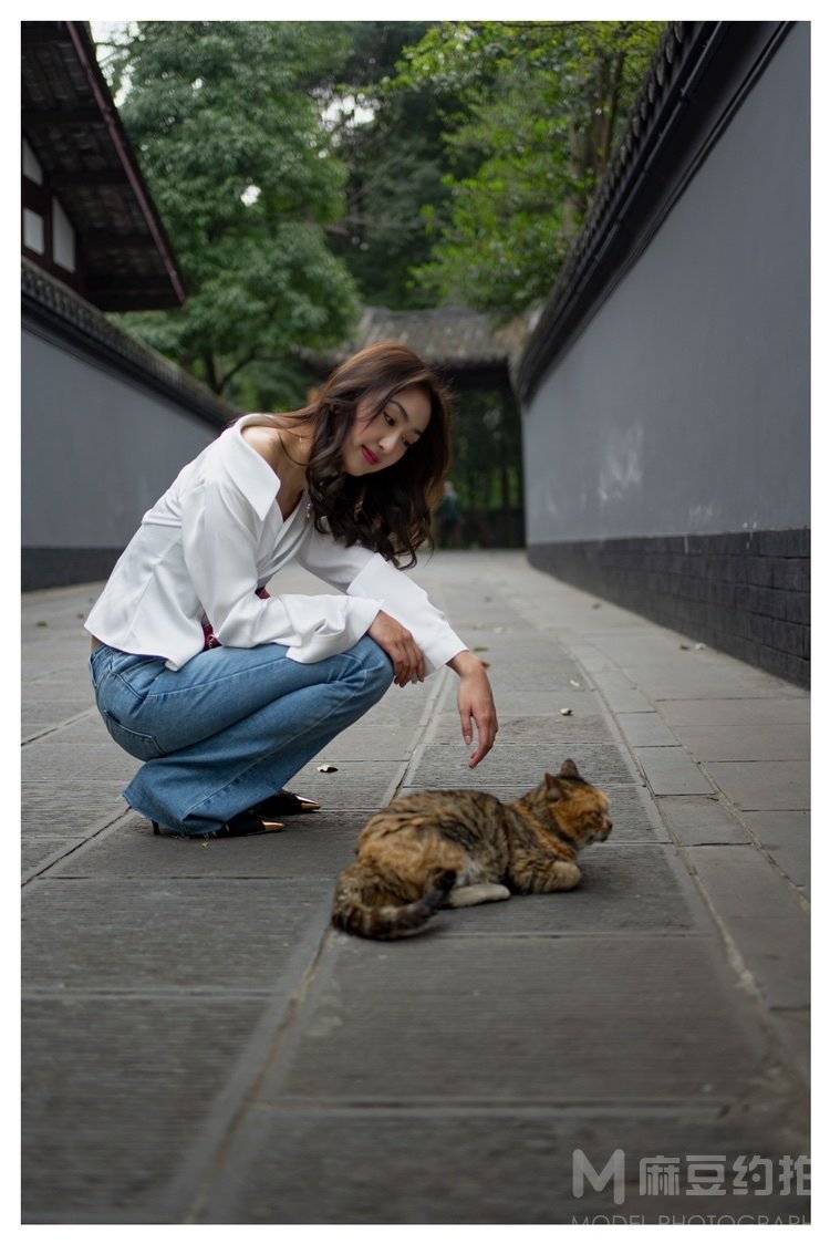 黑白模特