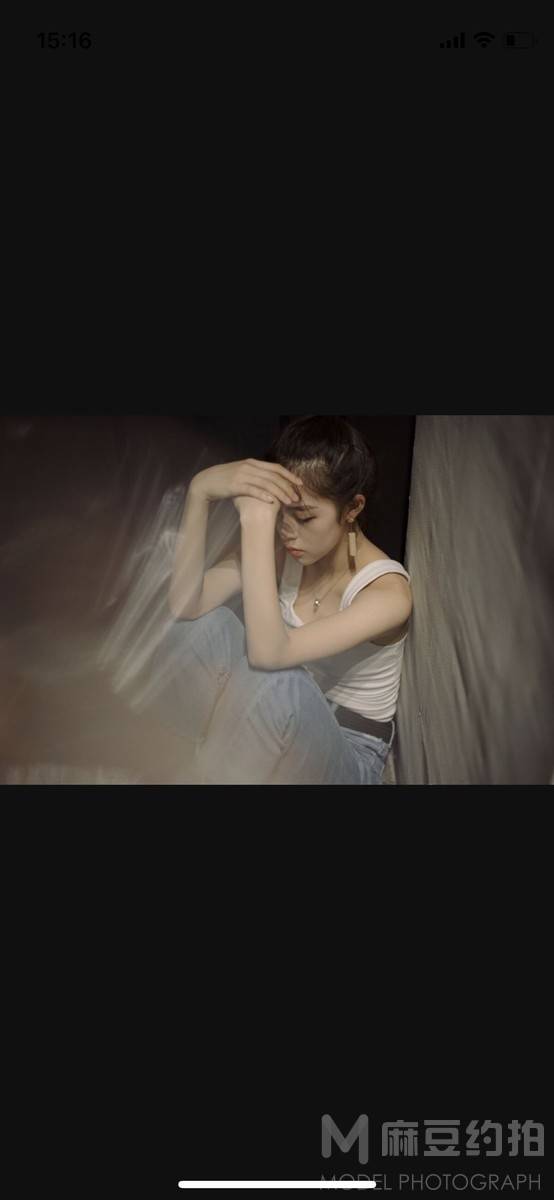 情绪模特